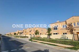 3 bedrooms Townhouse in Dubai Land, UAE No. 1157
