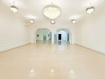 8 bedrooms Villa in Abu Dhabi, UAE No. 12184 - villa in Dubai