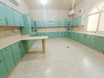8 bedrooms Villa in Abu Dhabi, UAE No. 12184 - Image 10