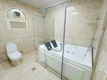 8 bedrooms Villa in Abu Dhabi, UAE No. 12184 - Image 14