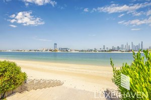 6 bedrooms Villa in Palm Jumeirah, UAE No. 12447
