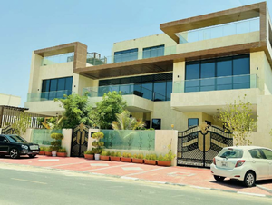 7 bedrooms Villa in Jumeirah, UAE No. 12535