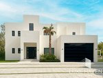 4 bedrooms Villa in Jumeirah Islands, UAE No. 12573 - villa in Dubai