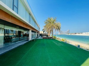 15 bedrooms Villa in Palm Jumeirah, UAE No. 13066