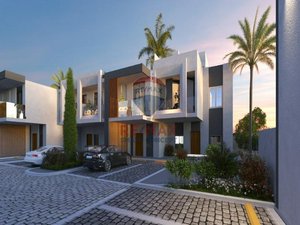 4 bedrooms Townhouse in Dubai, UAE No. 13100