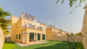 4 bedrooms Villa in Jumeirah Park, UAE No. 13531