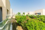 4 bedrooms Villa in Al Barsha, UAE No. 1433 - Image 2