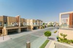 4 bedrooms Villa in Al Barsha, UAE No. 1433 - Image 12