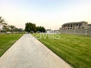8 bedrooms Villa in Mughaidir, UAE No. 14391