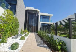 4 bedrooms Villa in Saadiyat Island, UAE No. 1472