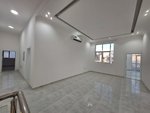 7 bedrooms Villa in Abu Dhabi, UAE No. 15101 - Image 2
