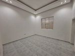 7 bedrooms Villa in Abu Dhabi, UAE No. 15101 - Image 4