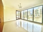 4 bedrooms Townhouse in Jumeirah Islands, UAE No. 16146 - townhouse in Dubai
