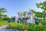 5 bedrooms Villa in Abu Dhabi, UAE No. 16983 - Image 4