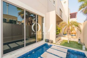 5 bedrooms Villa in Al Raha Gardens, UAE No. 17242