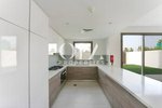4 bedrooms Villa in Yas Island, UAE No. 17319 - Image 9