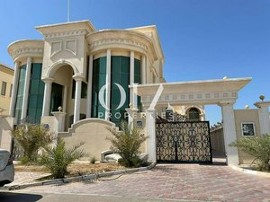 7 bedrooms Villa in Shakhbout City, UAE No. 17347