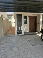 3 bedrooms Townhouse in Abu Dhabi, UAE No. 17363 - Image 2