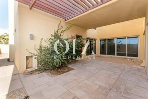 4 bedrooms Villa in Al Raha Gardens, UAE No. 17398