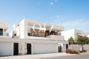 4 bedrooms Villa in Yas Island, UAE No. 17503
