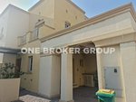 2 bedrooms Villa in Dubai, UAE No. 1753 - Image 2