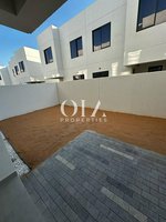 2 bedrooms Townhouse in Yas Island, UAE No. 18527 - Image 2