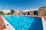 5 bedrooms Townhouse in Al Reef, UAE No. 18537 - Image 2