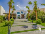 5 bedrooms Villa in Jumeirah Islands, UAE No. 18803 - villa in Dubai