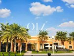 5 bedrooms Villa in Abu Dhabi, UAE No. 18885 - Image 8