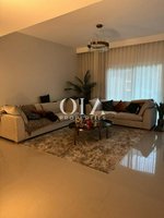 2 bedrooms Villa in Abu Dhabi, UAE No. 19338 - villa in Dubai