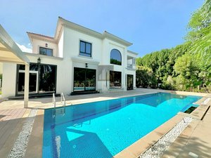 4 bedrooms Villa in Jumeirah Islands, UAE No. 19869