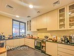 3 bedrooms Villa in Dubai, UAE No. 2001 - Image 2