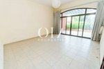 5 bedrooms Villa in Abu Dhabi, UAE No. 20559 - Image 8