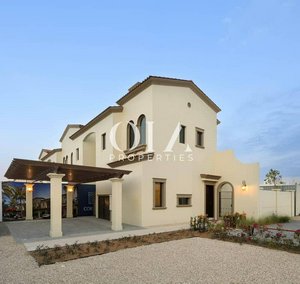 2 bedrooms Villa in Abu Dhabi, UAE No. 20562