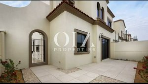 2 bedrooms Townhouse in Abu Dhabi, UAE No. 20566