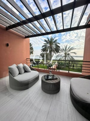 4 bedrooms Villa in Abu Dhabi, UAE No. 20587
