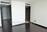 2 bedrooms Apartment in Dubai, UAE No. 206 - Image 12