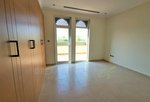 3 bedrooms Villa in Jumeirah Park, UAE No. 210 - Image 4