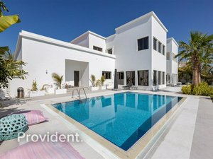 6 bedrooms Villa in Palm Jumeirah, UAE No. 2116