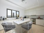 6 bedrooms Villa in Palm Jumeirah, UAE No. 2116 - Image 9