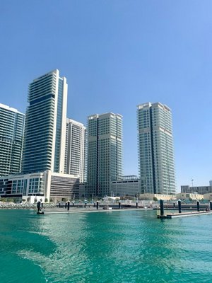 Studio in Dubai, UAE No. 21386