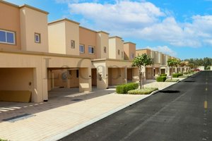 3 bedrooms Townhouse in Dubai Land, UAE No. 21774