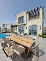 5 bedrooms Villa in Abu Dhabi, UAE No. 22155 - Image 2