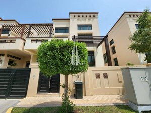 5 bedrooms Villa in Al Maqtaa, UAE No. 22689