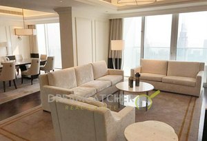 4 bedrooms Apartment in Dubai, UAE No. 233