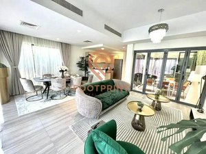 4 bedrooms Townhouse in Dubai, UAE No. 23717