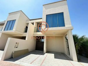 3 bedrooms Townhouse in Dubai, UAE No. 23718