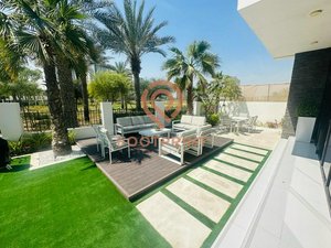 7 bedrooms Townhouse in Dubai, UAE No. 23995