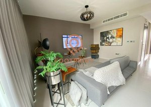 3 bedrooms Townhouse in Dubai, UAE No. 24016