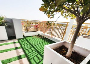 3 bedrooms Townhouse in Dubai, UAE No. 24289